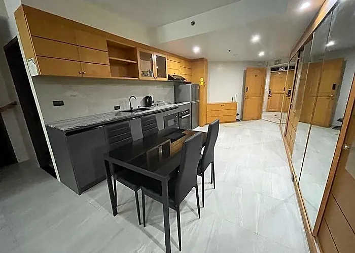 ホテル Spacious 2bd |free Wifi, 1min Bts, Mall, Jodd Fair 4*
