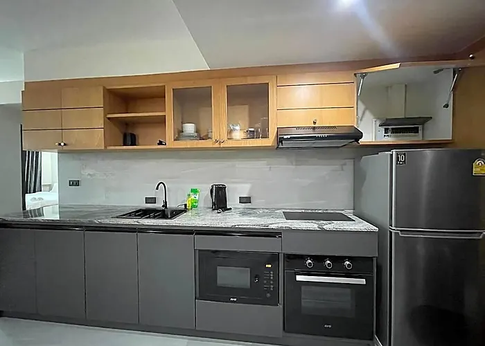 Spacious 2bd |free Wifi, 1min Bts, Mall, Jodd Fair 4* バンコク都