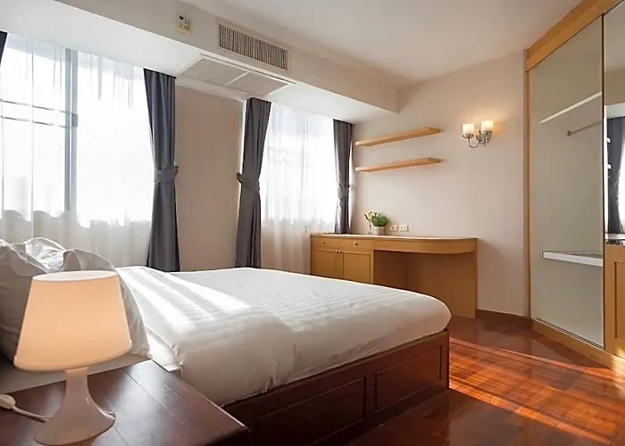 Spacious 2bd |free Wifi, 1min Bts, Mall, Jodd Fair ホテル 4*