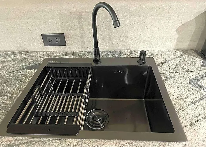 ホテル Spacious 2bd |free Wifi, 1min Bts, Mall, Jodd Fair