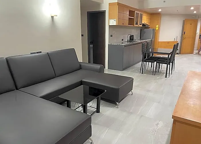 ホテル Spacious 2bd |free Wifi, 1min Bts, Mall, Jodd Fair